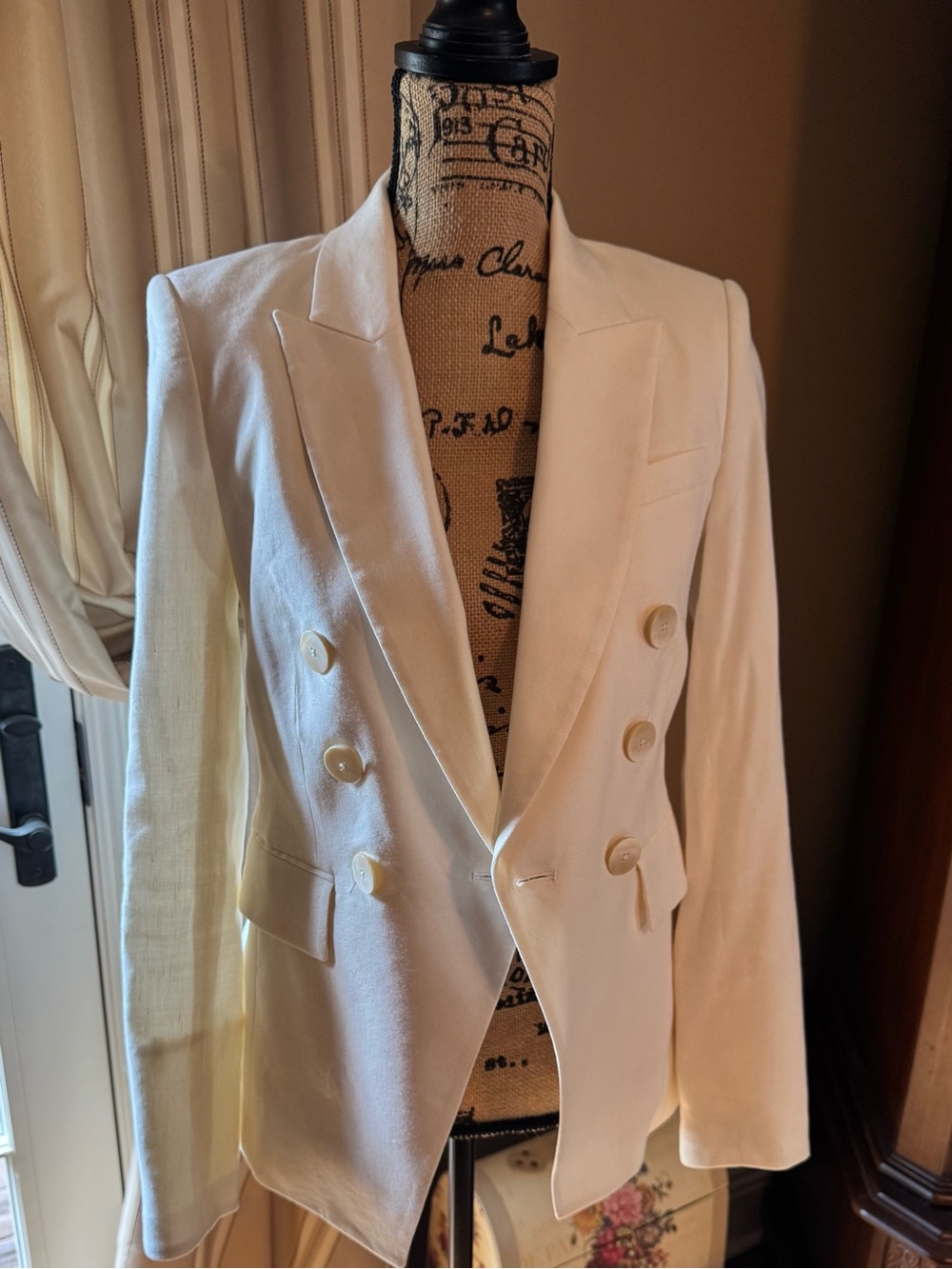 Double-Breasted Cream Women’s Veronica Beard Blazer